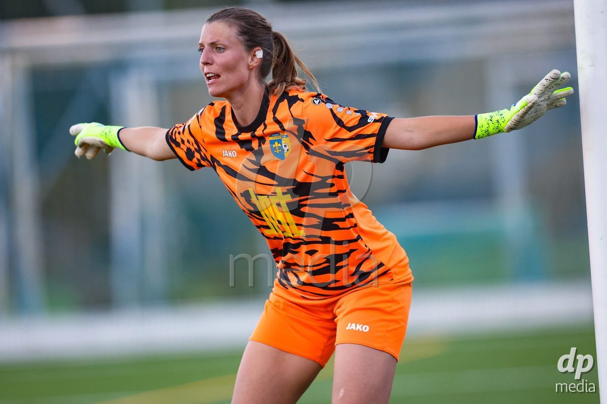 SCHLIEREN, SWITZERLAND - SEPTEMBER 26: Nina Bartsch of FC Schlieren during the AXA Women's Cup match between FC Schlieren and FC St. Gallen at Zelgli on September 26, 2026 in Schlieren, Switzerland.