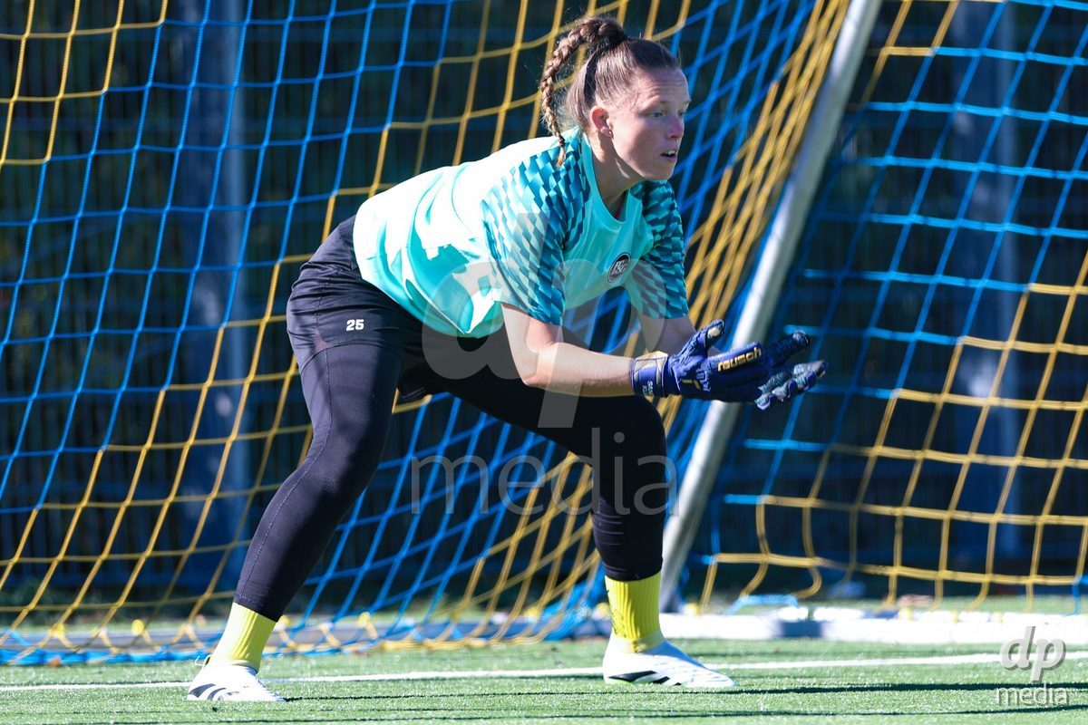 SCHLIEREN, SWITZERLAND - SEPTEMBER 26: Sandra Klug of FC St.Gallen 1879 during the AXA Women's Cup match between FC Schlieren and FC St. Gallen at Zelgli on September 26, 2026 in Schlieren, Switzerland.