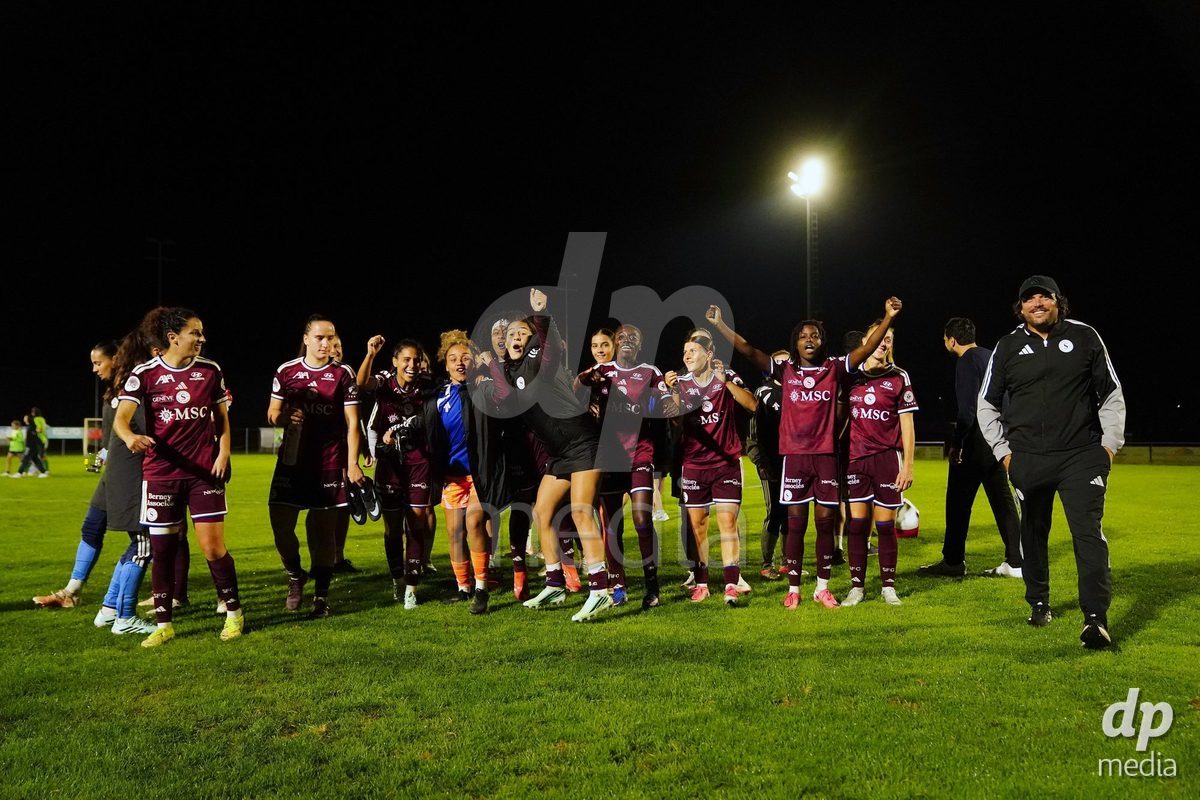 MAGADINO, SWITZERLAND - SEPTEMBER 26: Players of the Servette FC celebrate at the end of the AXA Women's Cup match between AS Gambarogno and Servette FC Chenois Feminin at Centro Sportivo on September 26, 2026 in Magadino.