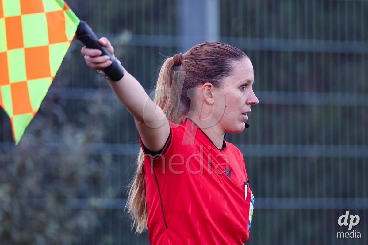 SCHLIEREN, SWITZERLAND - SEPTEMBER 26: The referee assistant, Belinda Pierre-Brehm, during the AXA Women's Cup match between FC Schlieren and FC St. Gallen at Zelgli on September 26, 2026 in Schlieren, Switzerland.