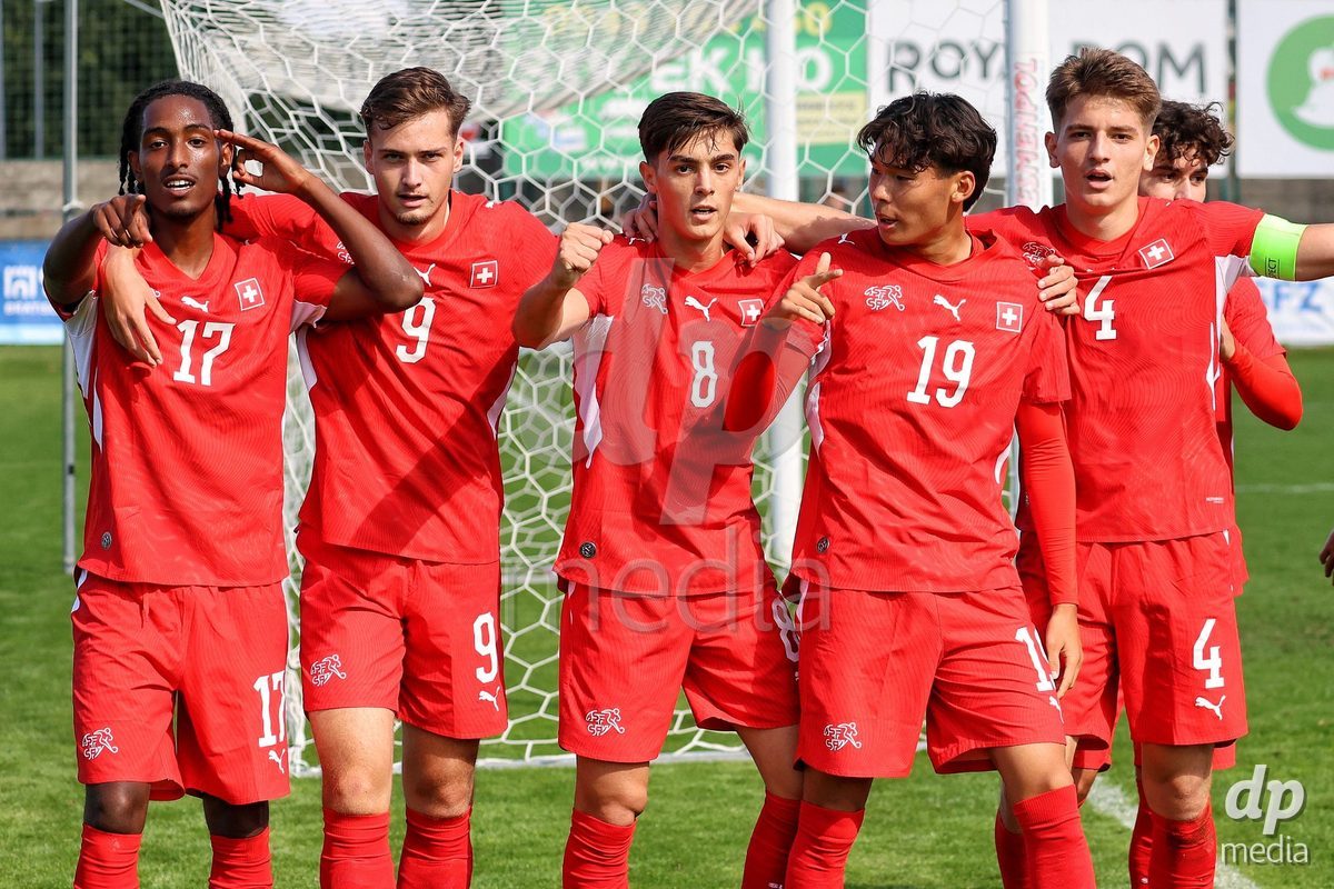 DUNAJSKA LUZNA, SLOVAKIA - SEPTEMBER 25: Ilija DespotoviÄ 9 goal celebration the International Friendly football match between Switzerland U19 and Poland U19 on September 25, 2026 in Dunajska Luzna, Slovakia.