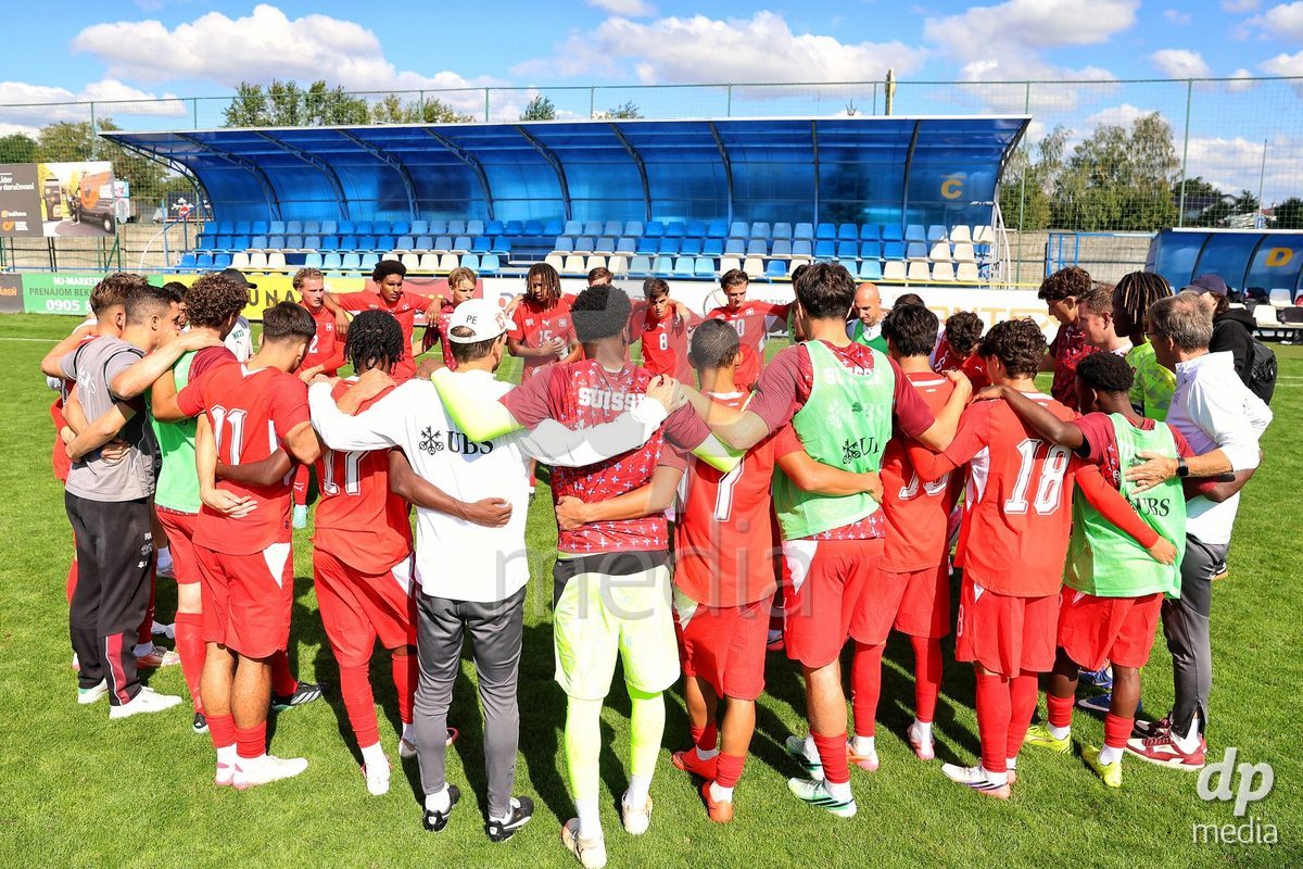 DUNAJSKA LUZNA, SLOVAKIA - SEPTEMBER 25: Team photo the International Friendly football match between Switzerland U19 and Poland U19 on September 25, 2026 in Dunajska Luzna, Slovakia.