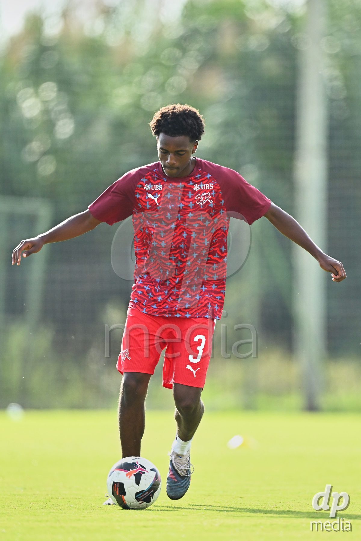 OLIVA NOVA, SPAIN - SEPTEMBER 28: Aaron Ikomi of Switzerland during the International Friendly match between Switzerland U17 and Sweden U17 at Oliva Nova Sports Center on September 28, 2026 in Oliva Nova, Spain.