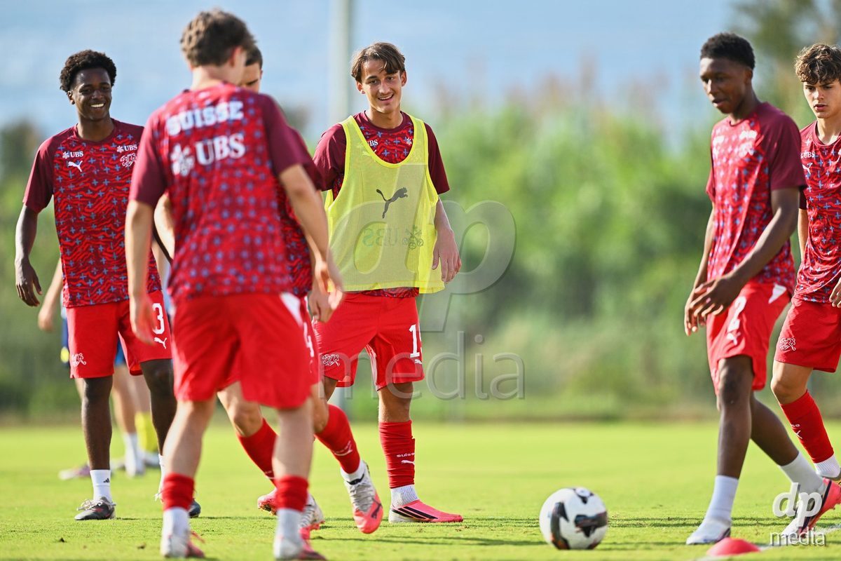 OLIVA NOVA, SPAIN - SEPTEMBER 28: The International Friendly match between Switzerland U17 and Sweden U17 at Oliva Nova Sports Center on September 28, 2026 in Oliva Nova, Spain.