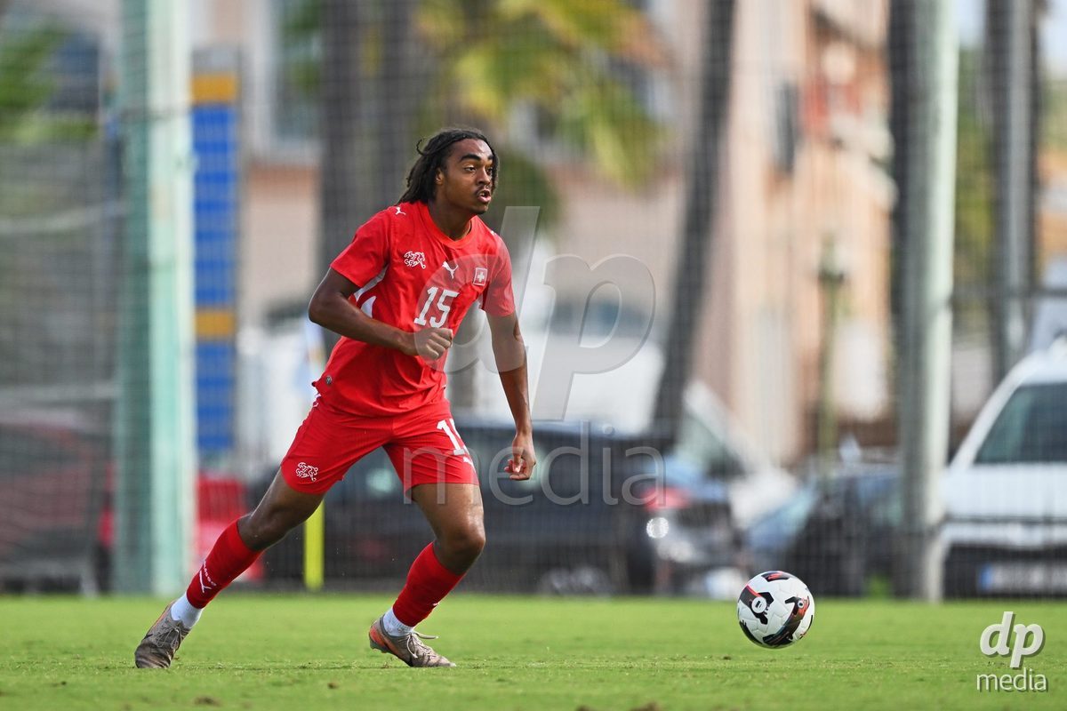 OLIVA NOVA, SPAIN - SEPTEMBER 28: Leon White of Switzerland during the International Friendly match between Switzerland U17 and Sweden U17 at Oliva Nova Sports Center on September 28, 2026 in Oliva Nova, Spain.