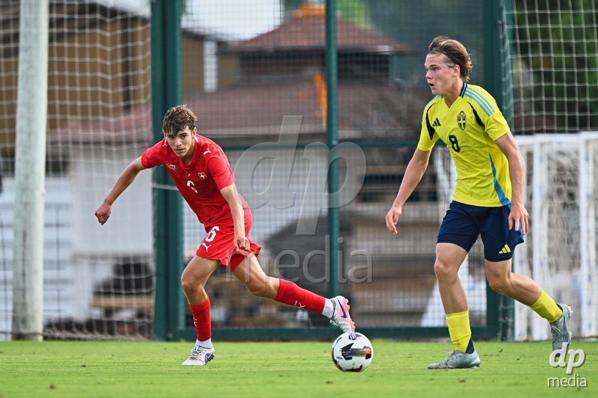 OLIVA NOVA, SPAIN - SEPTEMBER 28: Niklas Züger of Switzerland during the International Friendly match between Switzerland U17 and Sweden U17 at Oliva Nova Sports Center on September 28, 2026 in Oliva Nova, Spain.