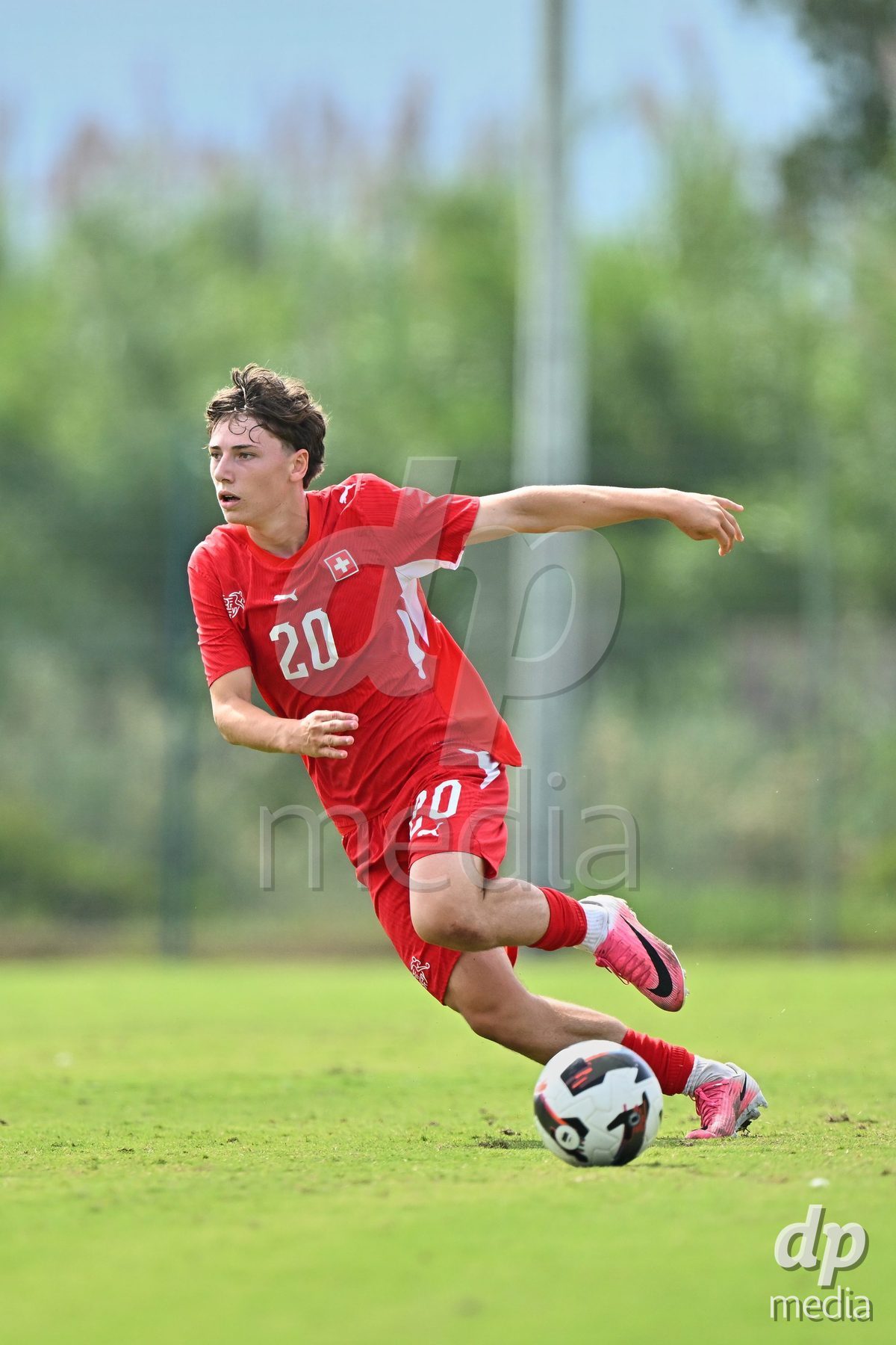OLIVA NOVA, SPAIN - SEPTEMBER 28: Loan Thommen of Switzerland during the International Friendly match between Switzerland U17 and Sweden U17 at Oliva Nova Sports Center on September 28, 2026 in Oliva Nova, Spain.