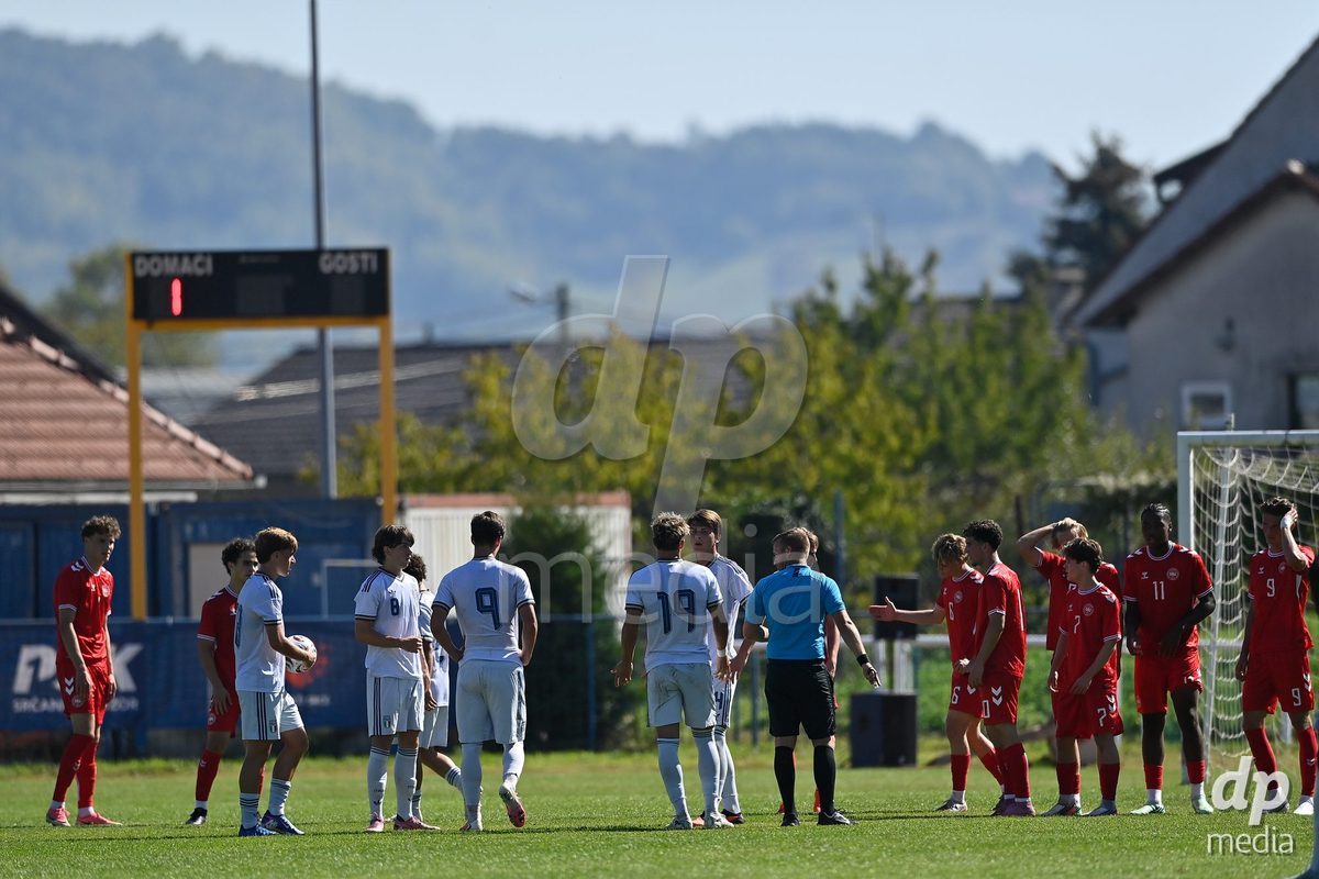 SAMOBOR, CROATIA - SEPTEMBER 29: Players of Italy and players of Denmark during the International Friendly match between Denmark U18 and Italy U18 on September 29, 2026 in Samobor, Croatia. Photo: Igor Soban/Pixsell / DP Media
