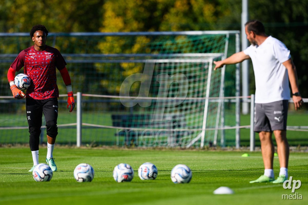 KOSMONSY, CZECH REPUBLIC - SEPTEMBER 28: Elijah Muogbo of Switzerland during warm up before the International Friendly match between Czech Republic U18 and Switzerland U18 on September 28, 2026 in Kosmonsy, Czech Republic.