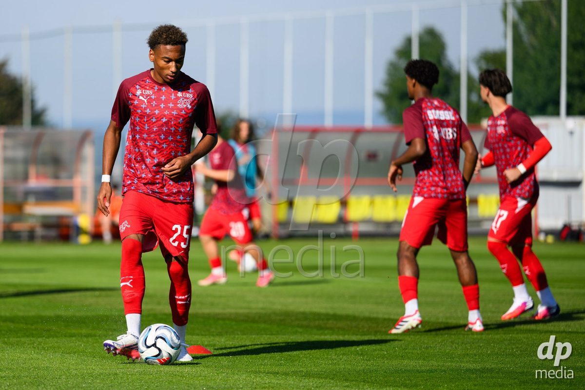 KOSMONSY, CZECH REPUBLIC - SEPTEMBER 28: Mathis Dind of Switzerland during warm up before the International Friendly match between Czech Republic U18 and Switzerland U18 on September 28, 2026 in Kosmonsy, Czech Republic.