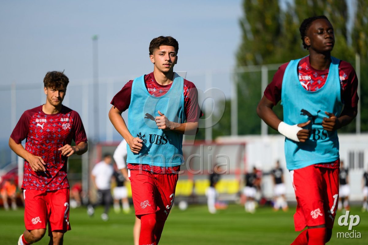 KOSMONSY, CZECH REPUBLIC - SEPTEMBER 28: Gabriel Roskovic of Switzerland during warm up before the International Friendly match between Czech Republic U18 and Switzerland U18 on September 28, 2026 in Kosmonsy, Czech Republic.