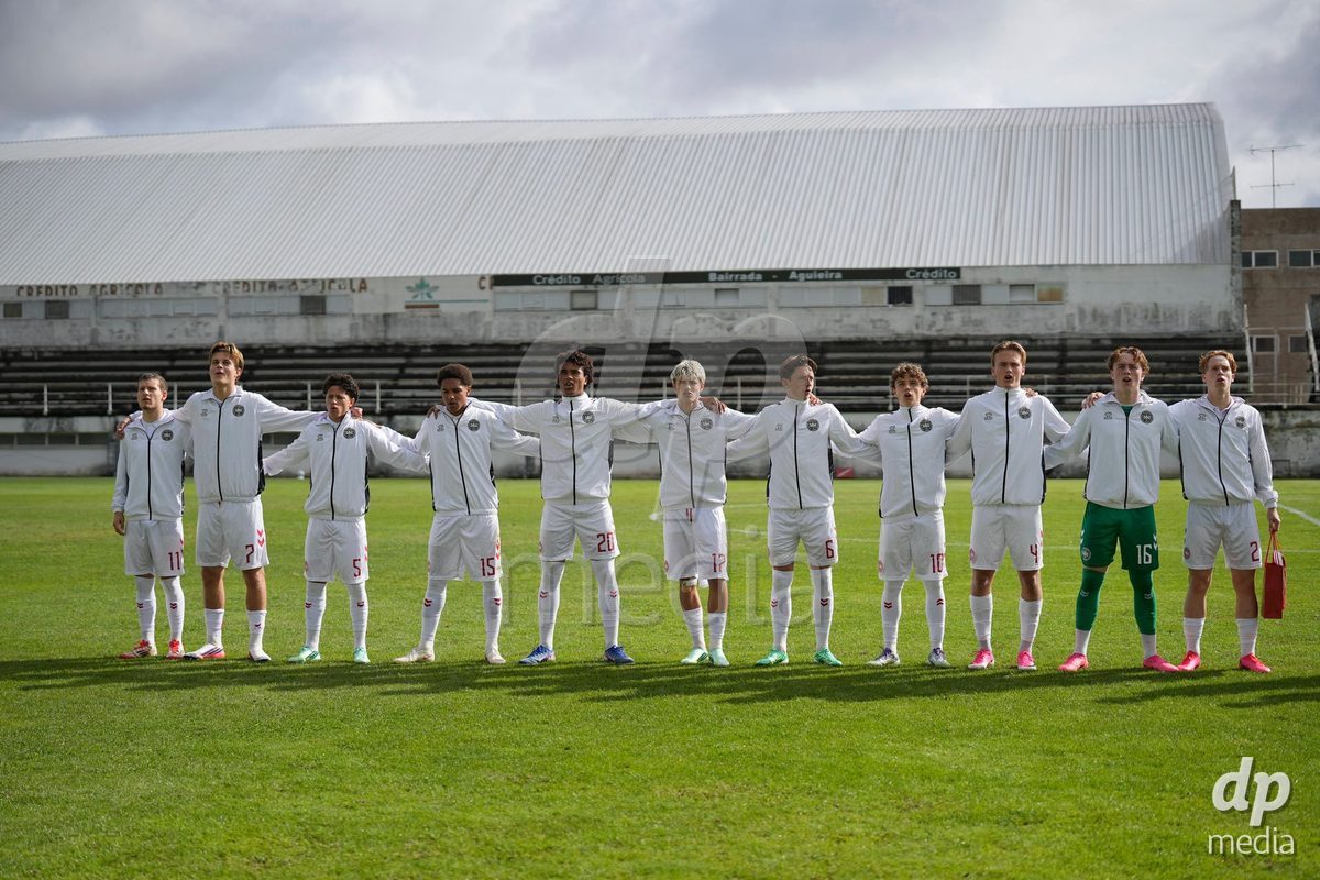 MEALHADA, PORTUGAL - SEPTEMBER 30: Denmark players singing the national anthem prior to the International Friendly match between Denmark U17 and Qatar U17 at Estadio Municipal Dr. Americo Couto on September 30, 2026 in Mealhada, Portugal.