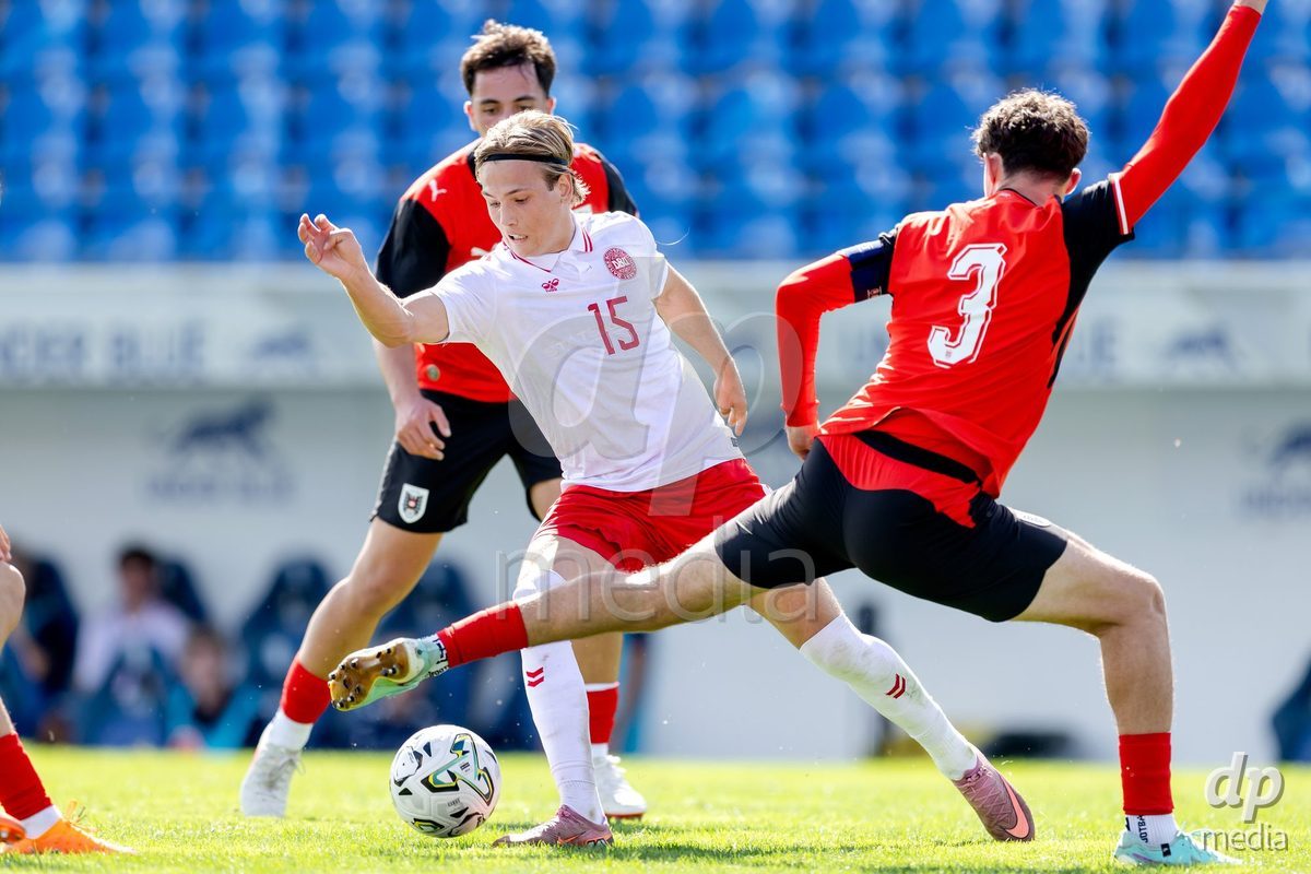 VIZELA, PORTUGAL - SEPTEMBER 30: Philip Keller of Denmark U19, Segej Savic of Austria U19 during the International Friendly match between Denmark U19 and Austria U19 at Estadio FC Vizela on September 30, 2026 in Vizela, Portugal