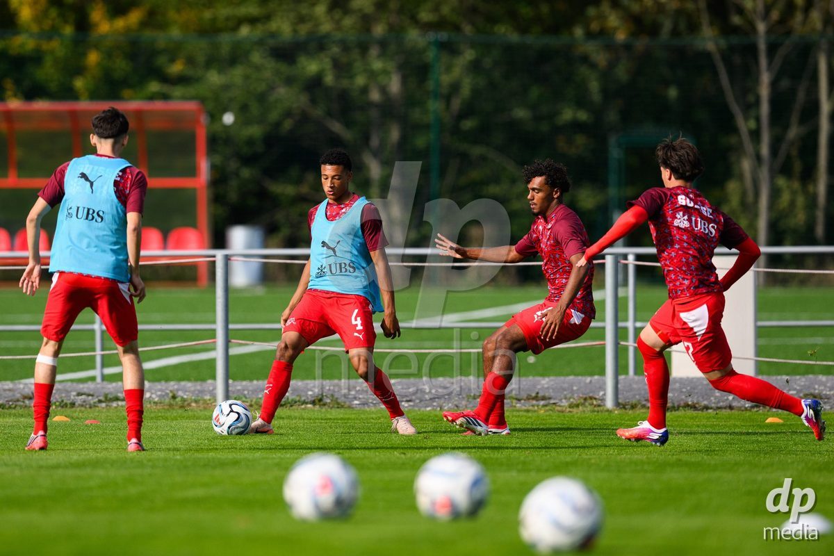 KOSMONSY, CZECH REPUBLIC - SEPTEMBER 30: Sven Strassmann (no.4) and Ryan Taouriti of Switzerland during warm up before the International Friendly match between Switzerland U18 and Greece U18 on September 30, 2026 in Kosmonsy, Czech Republic.