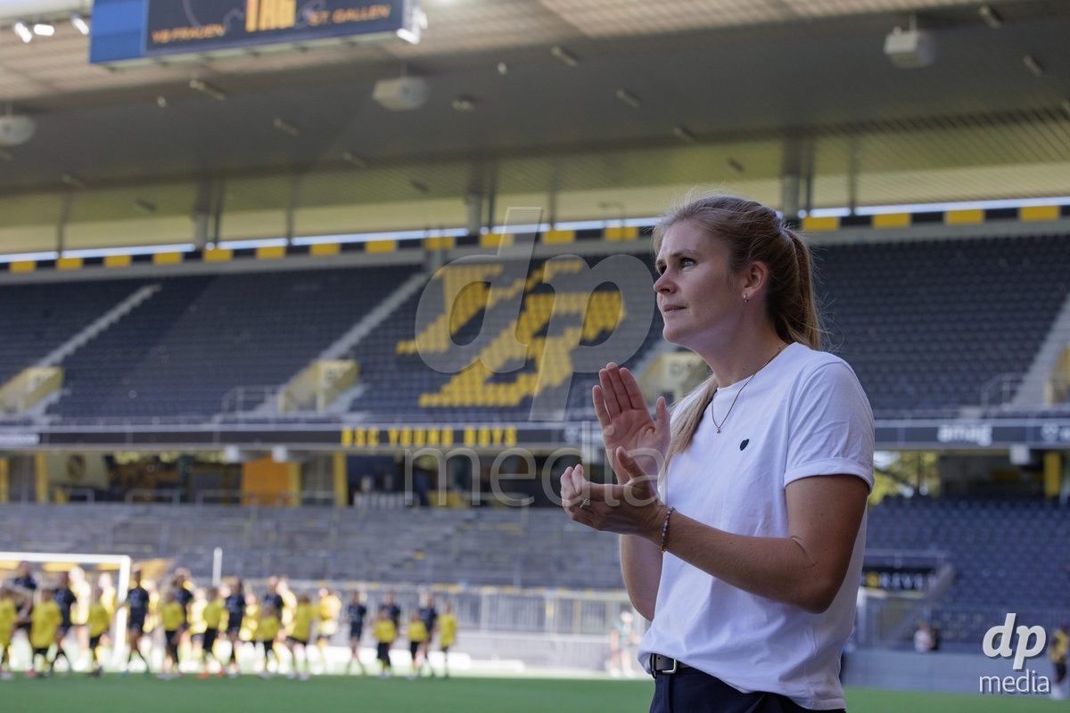 BERN, SWITZERLAND  - September 6: Imke Wübbenhorst (Headcoach of BSC YB Frauen) during the AXA Women's Super League match between BSC YB Frauen and FC Yverdon Women at Wankdorf Stadion on September 6, 2026 in Bern, Switzerland.