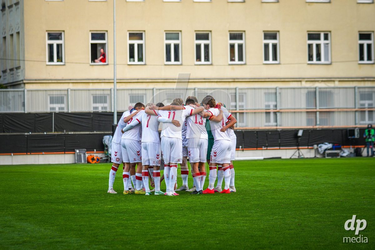 VIENNA, AUSTRIA - OCTOBER 2: Team photo Denmark during the UEFA European Qualifiers match between Austria U21 and Denmark U21 at Wiener Sport-Club Stadion on October 2, 2026 in Vienna, Austria.