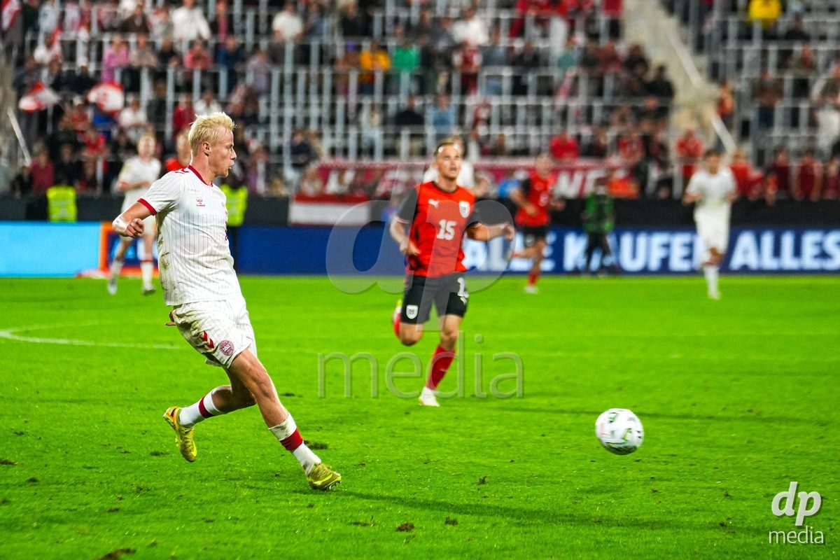 VIENNA, AUSTRIA - OCTOBER 2: Oscar Hojlund (Dänemark U21, 6) during the UEFA European Qualifiers match between Austria U21 and Denmark U21 at Wiener Sport-Club Stadion on October 2, 2026 in Vienna, Austria.