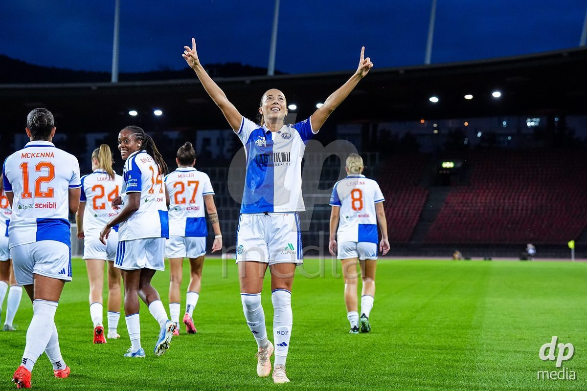 ZURICH, SWITZERLAND - OCTOBER 2: Marta Cazalla of Grasshopper Club Zurich celebrtes after scoring her teams third goal during the AXA Women's Super League match between GC Frauenfussball and FC Zurich at Letzigrund on October 2, 2026 in Zurich, Switzerland.