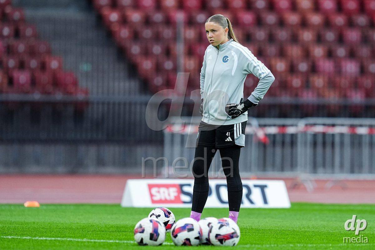 ZURICH, SWITZERLAND - OCTOBER 2: Yara Zwyssig of Grasshopper Club Zurich during warm up prior to the AXA Women's Super League match between GC Frauenfussball and FC Zurich at Letzigrund on October 2, 2026 in Zurich, Switzerland.