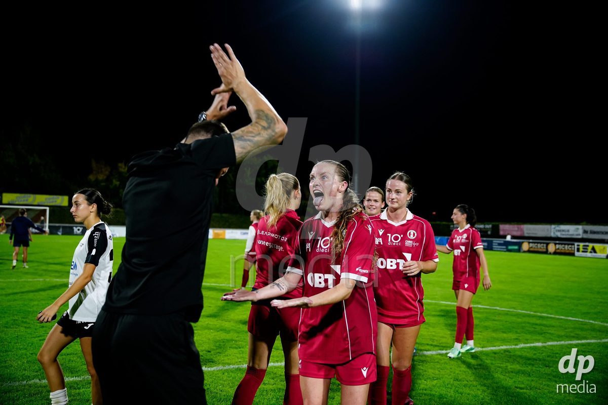 RAPPERSWIL, SWITZERLAND - OCTOBER 3: Players of FC Rapperswil-Jona celebrating after winning the AXA Women's Super League match between FC Rapperswil-Jona and FC Aarau Frauen at Grunfeld on October 3, 2026 in Rapperswil, Switzerland.