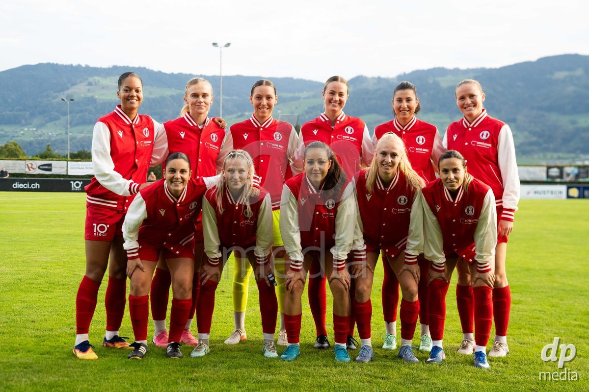 RAPPERSWIL, SWITZERLAND - OCTOBER 3: FC Rapperswil-Jona players during Team Photo during the AXA Women's Super League match between FC Rapperswil-Jona and FC Aarau Frauen at Grunfeld on October 3, 2026 in Rapperswil, Switzerland.