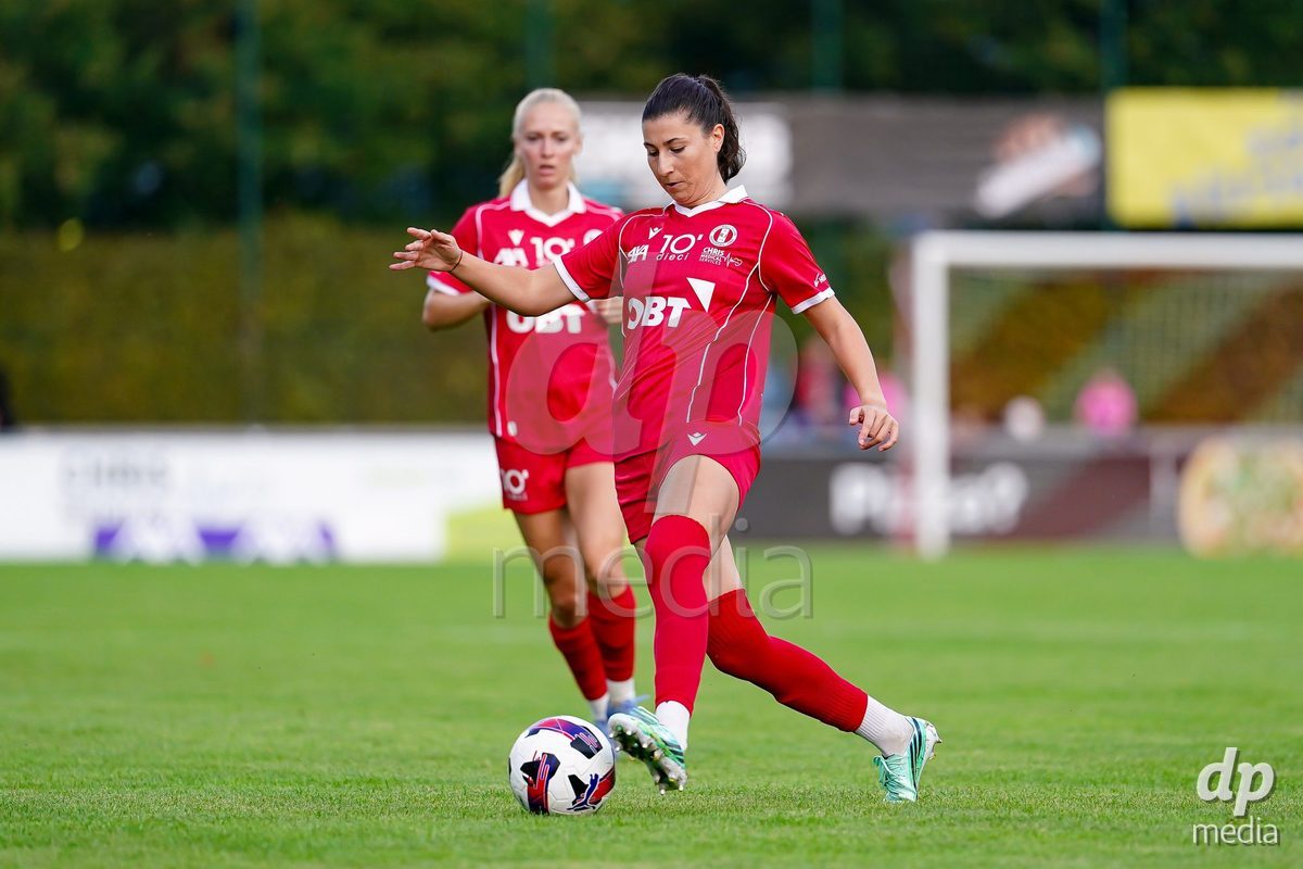 RAPPERSWIL, SWITZERLAND - OCTOBER 3: Zdravka Petrova Parapunova of FC Rapperswil-Jona controls the ball during the AXA Women's Super League match between FC Rapperswil-Jona and FC Aarau Frauen at Grunfeld on October 3, 2026 in Rapperswil, Switzerland.
