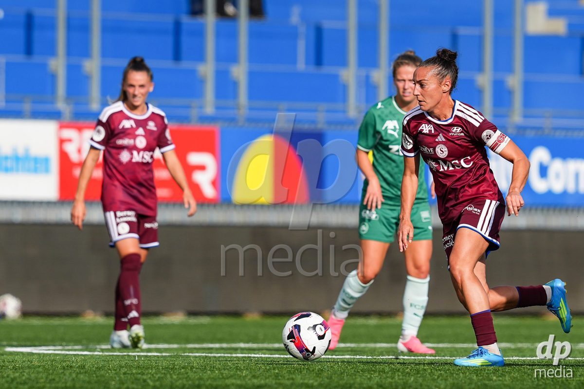 WIL, SWITZERLAND - OCTOBER 4: Paula Serrano of Servette FC Chenois Feminin goes forward during the AXA Women's Super League match between FC St. Gallen 1879 and Servette FC Chenois Feminin at Lidl Sportpark on October 4, 2026 in Wil, Switzerland.
