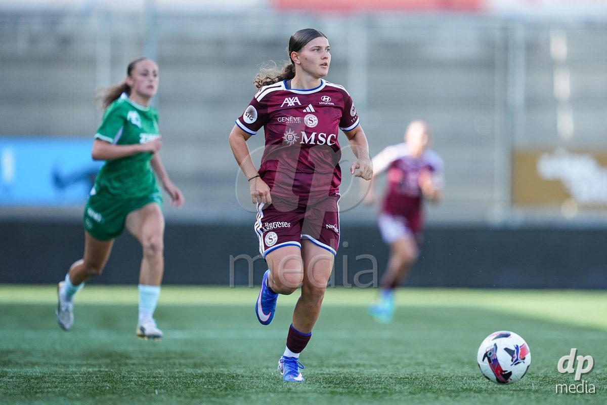 WIL, SWITZERLAND - OCTOBER 4: Chiara Wallin of Servette FC Chenois Feminin controls the ball during the AXA Women's Super League match between FC St. Gallen 1879 and Servette FC Chenois Feminin at Lidl Sportpark on October 4, 2026 in Wil, Switzerland.