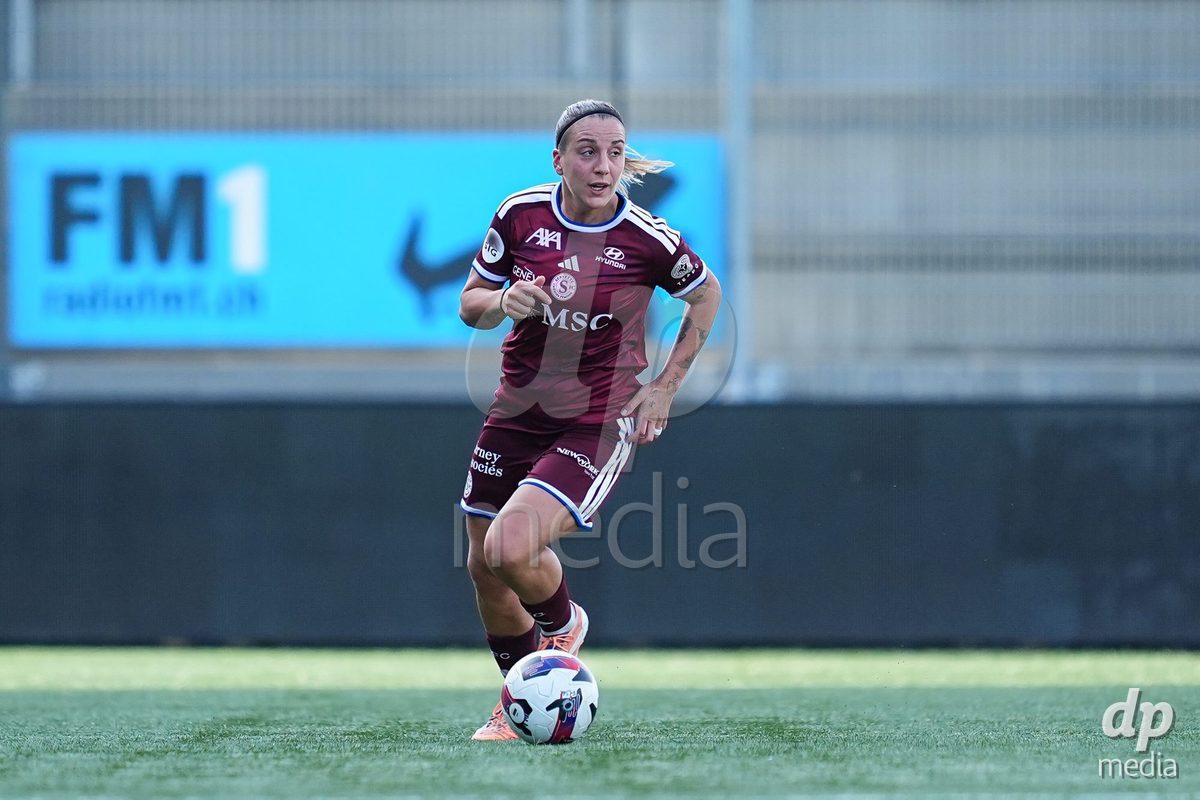 WIL, SWITZERLAND - OCTOBER 4: Gloria Marinelli of Servette FC Chenois Feminin controls the ball during the AXA Women's Super League match between FC St. Gallen 1879 and Servette FC Chenois Feminin at Lidl Sportpark on October 4, 2026 in Wil, Switzerland.