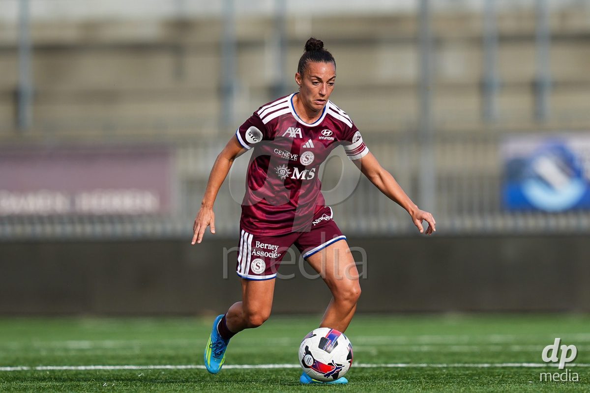WIL, SWITZERLAND - OCTOBER 4: Paula Serrano of Servette FC Chenois Feminin controls the ball during the AXA Women's Super League match between FC St. Gallen 1879 and Servette FC Chenois Feminin at Lidl Sportpark on October 4, 2026 in Wil, Switzerland.