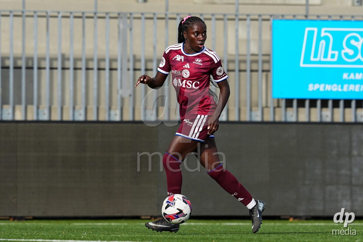 WIL, SWITZERLAND - OCTOBER 4: Benedicte Simon of Servette FC Chenois Feminin controls the ball during the AXA Women's Super League match between FC St. Gallen 1879 and Servette FC Chenois Feminin at Lidl Sportpark on October 4, 2026 in Wil, Switzerland.