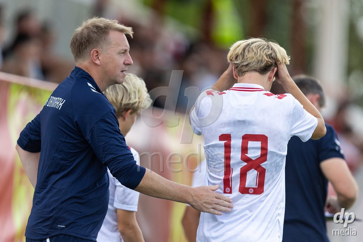 SANTAREM, PORTUGAL - OCTOBER 3: Morten Corlin coach of Denmark during the International Friendly match between Denmark U16 and Turkiye U16 at Campo Cha das Padeiras on October 3, 2026 in Santarem, Portugal.