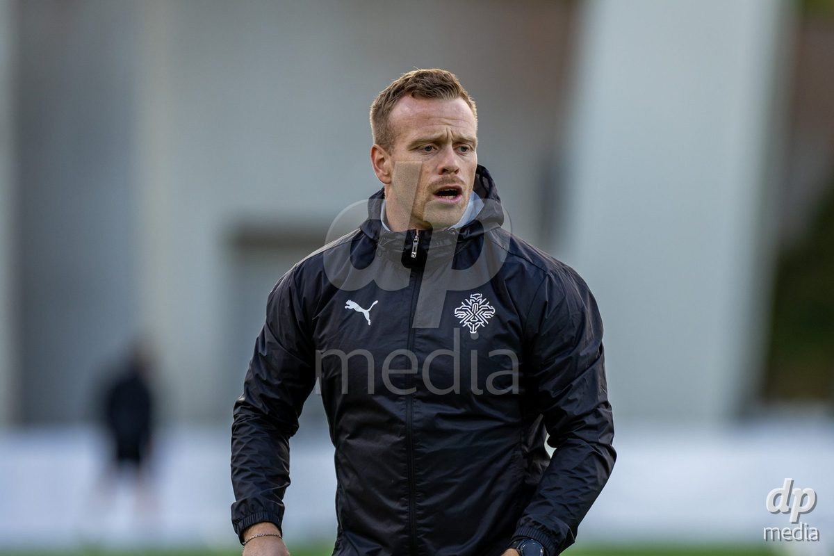 TORSHAVN, FAROE ISLANDS - OCTOBER 6: Coach of Iceland during the UEFA European Qualifiers match between Faroe Islands U21 and Iceland U21 at Torsvollur on October 6, 2026 in Torshavn, Faroe Islands.