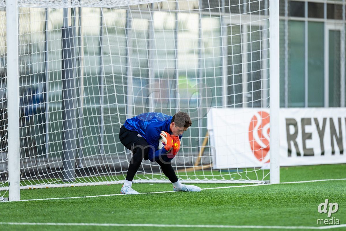 TORSHAVN, FAROE ISLANDS - OCTOBER 6: warm up during the UEFA European Qualifiers match between Faroe Islands U21 and Iceland U21 at Torsvollur on October 6, 2026 in Torshavn, Faroe Islands.