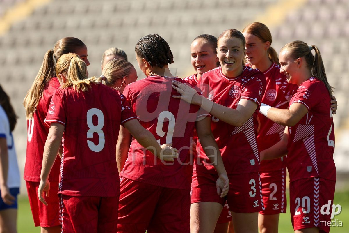 KAKANJ, BOSNIA AND HERZEGOVINA - OCTOBER 7: Team of Denmark during the UEFA Womens European Under-19 Qualifier match between England and Denmark at Mladost Stadium on October 7, 2026 in Kakanj, Bosnia and Herzegovina.