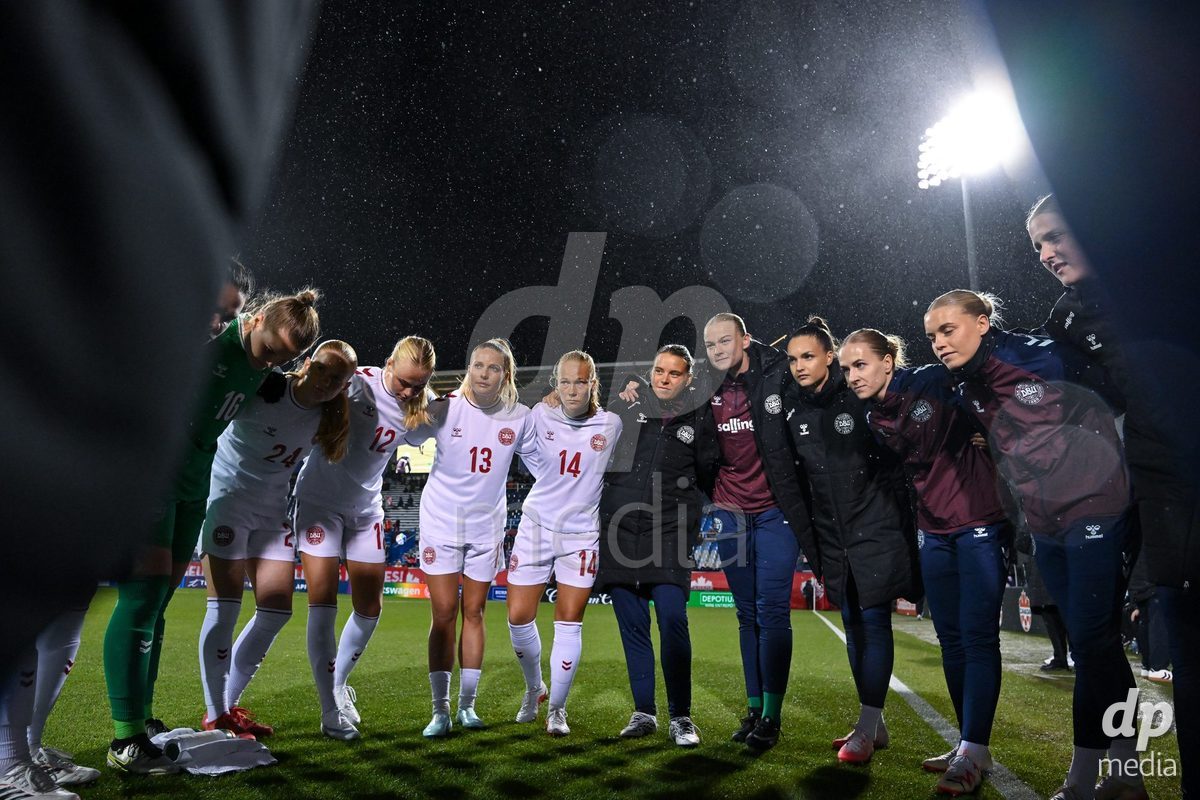 MONTREAL, CANADA - OCTOBER 9: Teamhuddle of Denmark prior to the International Women's Friendly football match between Canada and Denmark at Stade Saputo on October 9, 2026 in Montreal, Canada.