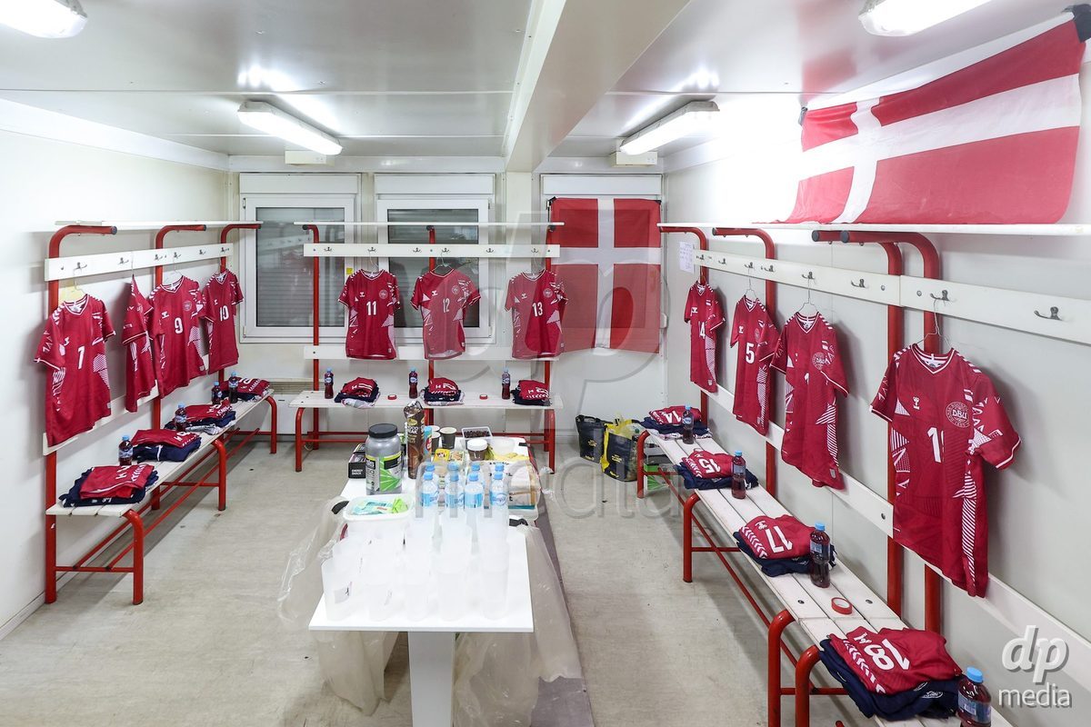 KAKANJ, BOSNIA AND HERZEGOVINA - OCTOBER 10: A general view inside of the Denmark dressing room before the UEFA Womens European Under-19 Qualifier match between Denmark and Bosnia and Herzegovina at Mladost Stadium on October 10, 2026 in Kakanj, Bosnia and Herzegovina. Photo: Armin Durgut/Pixsell/DP Media