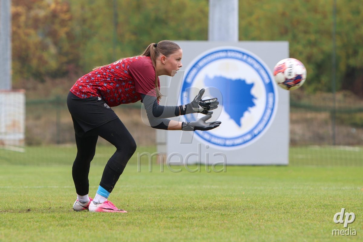 ZENICA, BOSNIA AND HERZEGOVINA - OCTOBER 10: Yara Zwyssig of Switzerland warms up before the UEFA Womens European Under-19 Qualifier match between Switzerland and England at FF BH Football Training Centre on October 10, 2026 in Zenica, Bosnia and Herzegovina. Photo: Denis Kapetanovic/Pixsell/DP Media