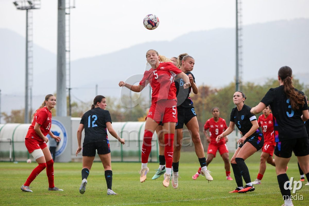 ZENICA, BOSNIA AND HERZEGOVINA - OCTOBER 10: Johanna Thüer of Switzerland and Zara Bailey of England during the UEFA Womens European Under-19 Qualifier match between Switzerland and England at FF BH Football Training Centre on October 10, 2026 in Zenica, Bosnia and Herzegovina. Photo: Denis Kapetanovic/Pixsell/DP Media