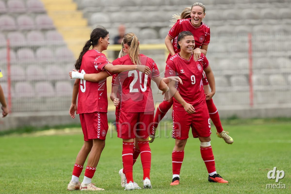 KAKANJ, BOSNIA AND HERZEGOVINA - OCTOBER 10: Players of Denmark celebrate after scoring a goal during the UEFA Womens European Under-19 Qualifier match between Denmark and Bosnia and Herzegovina at Mladost Stadium on October 10, 2026 in Kakanj, Bosnia and Herzegovina. Photo: Armin Durgut/Pixsell/DP Media