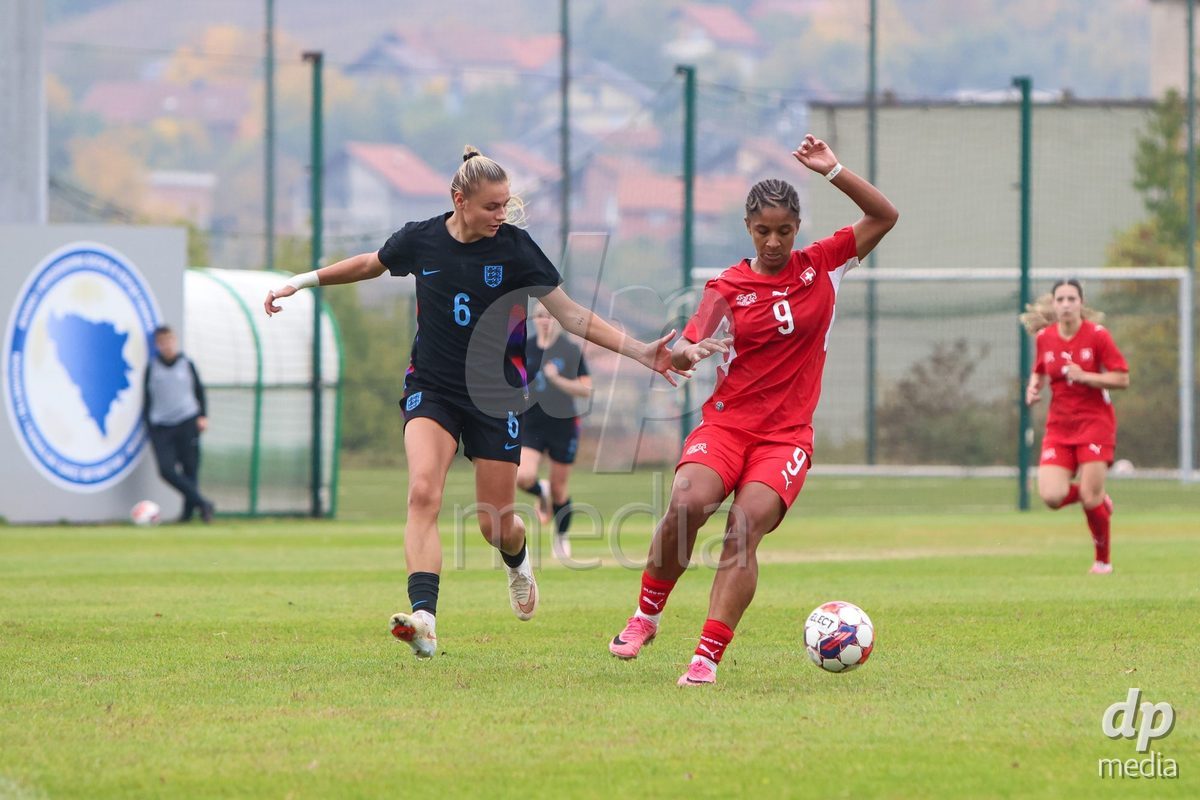 ZENICA, BOSNIA AND HERZEGOVINA - OCTOBER 10: Zara Bailey of England and Tiffany Vonnez of Switzerland during the UEFA Womens European Under-19 Qualifier match between Switzerland and England at FF BH Football Training Centre on October 10, 2026 in Zenica, Bosnia and Herzegovina. Photo: Denis Kapetanovic/Pixsell/DP Media