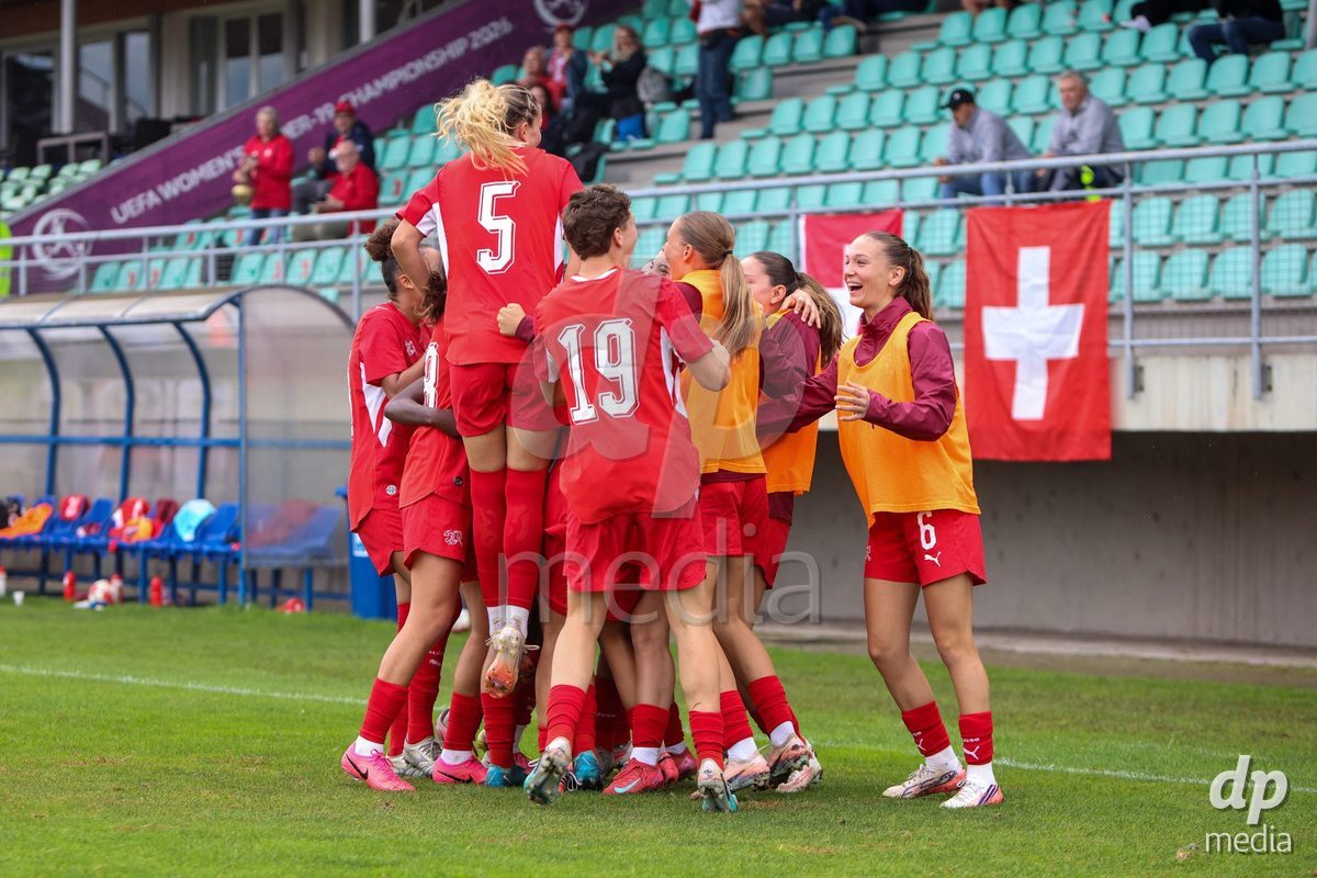 ZENICA, BOSNIA AND HERZEGOVINA - OCTOBER 10: Players of Switzerland celebrate after scoring a goal during the UEFA Womens European Under-19 Qualifier match between Switzerland and England at FF BH Football Training Centre on October 10, 2026 in Zenica, Bosnia and Herzegovina. Photo: Denis Kapetanovic/Pixsell/DP Media