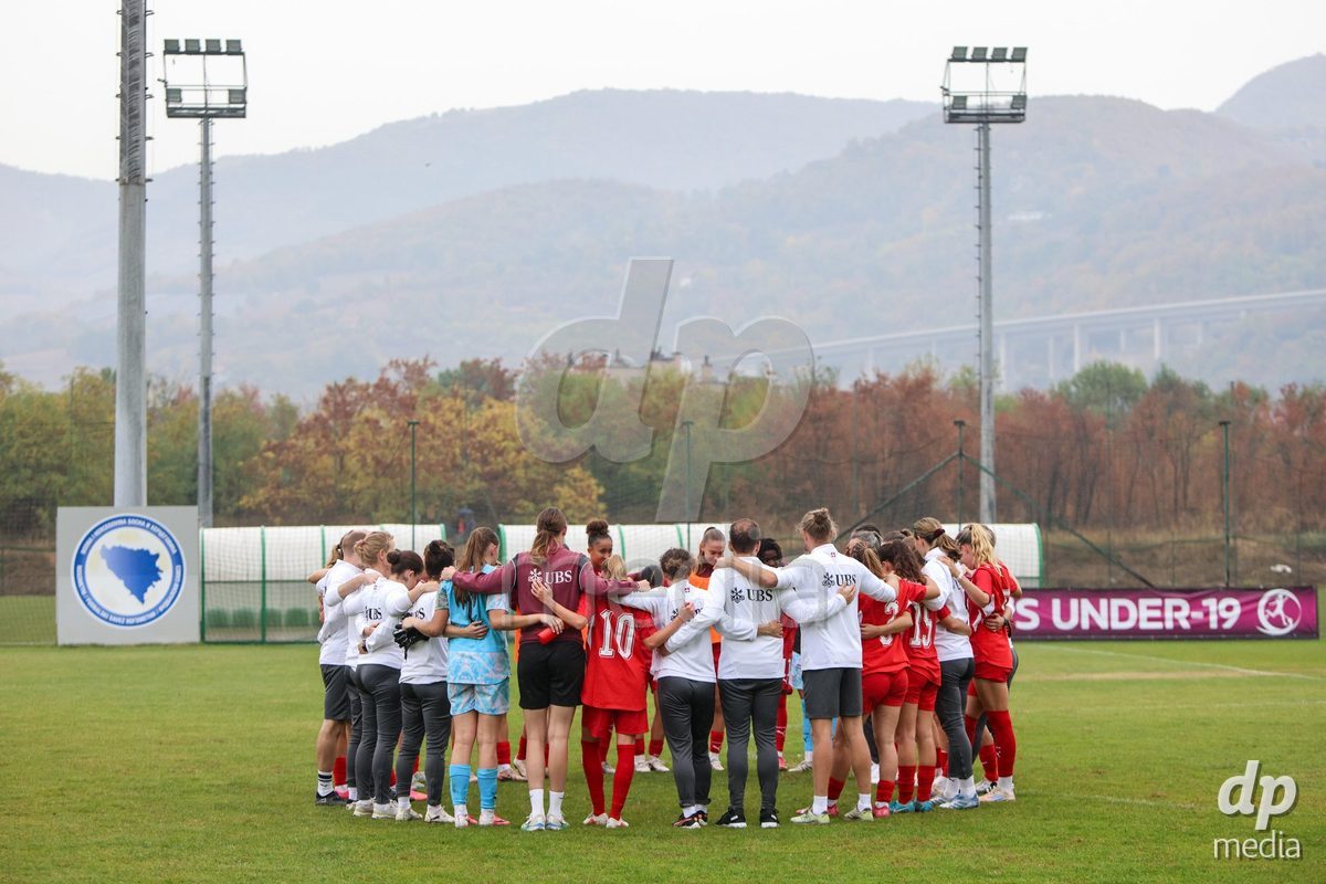 ZENICA, BOSNIA AND HERZEGOVINA - OCTOBER 10: Players of Switzerland during the UEFA Womens European Under-19 Qualifier match between Switzerland and England at FF BH Football Training Centre on October 10, 2026 in Zenica, Bosnia and Herzegovina. Photo: Denis Kapetanovic/Pixsell/DP Media
