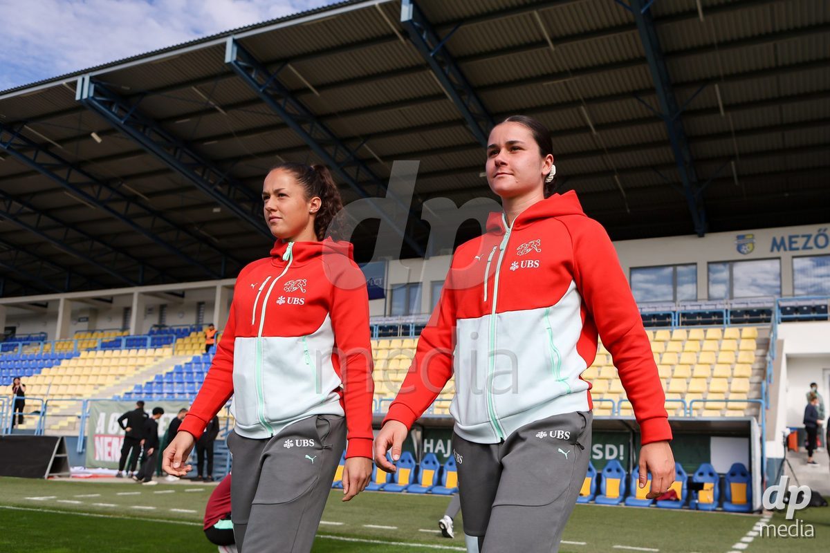 09.10.2026; Mezokovesd, Fussball - UEFA Women's European Qualifiers Playoff Round 1- Israel vs Schweiz: Noemi Ivelj (SUI), Livia Peng (SUI)(Pal Gollner/)