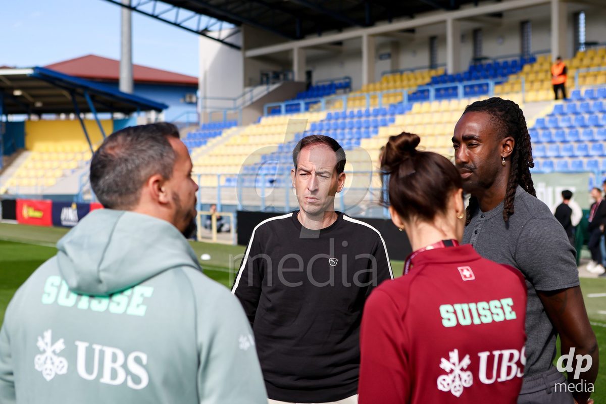 09.10.2026; Mezokovesd, Fussball - UEFA Women's European Qualifiers Playoff Round 1- Israel vs Schweiz: Trainer Rafel Navarro (SUI)(Pal Gollner/)