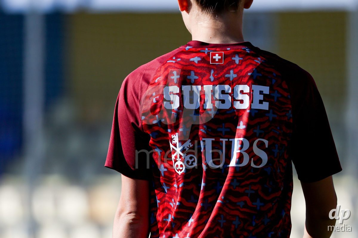 09.10.2026; Mezokovesd, Fussball - UEFA Women's European Qualifiers Playoff Round 1- Israel vs Schweiz: Schweizer Trainingsshirt(Pal Gollner/)