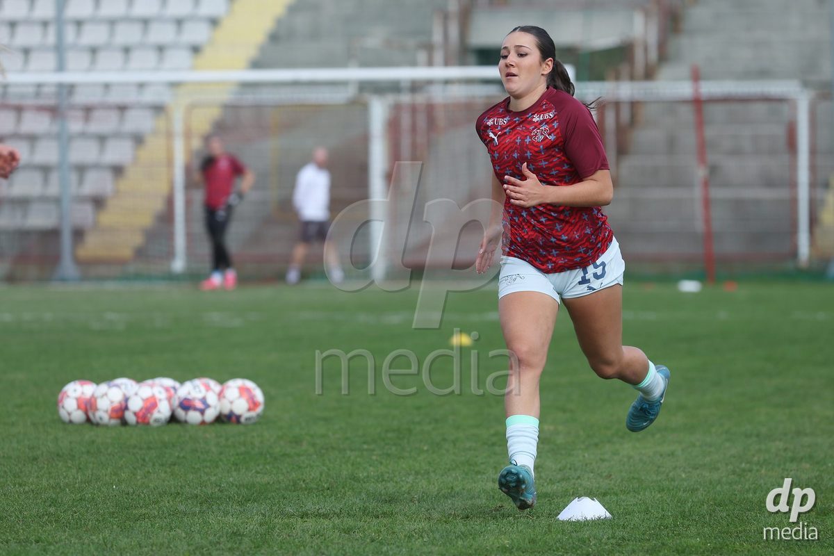 KAKANJ, BOSNIA AND HERZEGOVINA - OCTOBER 13: Laura Kott Luzon warms up prior to the UEFA Womens European Under-19 Qualifier match between Denmark and Switzerland at Mladost Stadium on October 13, 2026 in Kakanj, Bosnia and Herzegovina. Photo: Armin Durgut/Pixsell/DP Media