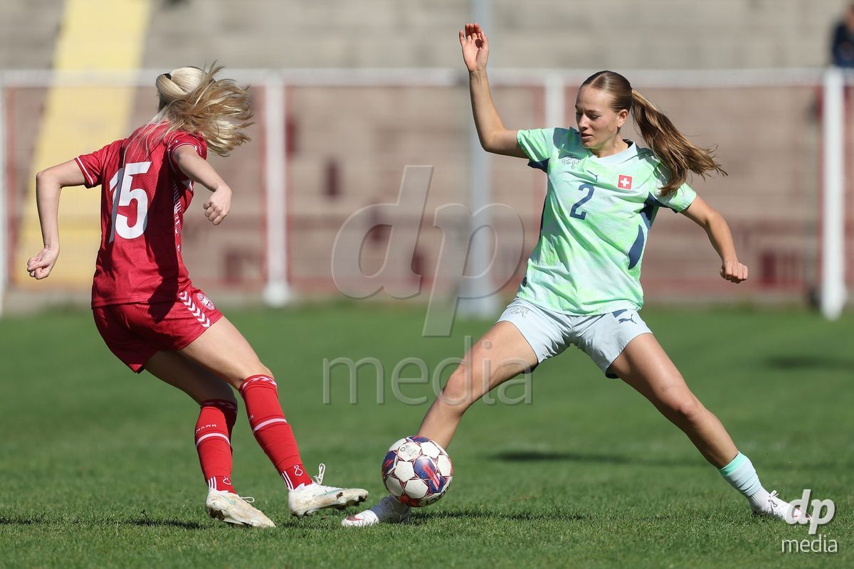 KAKANJ, BOSNIA AND HERZEGOVINA - OCTOBER 13: Frederikke Ludvigsen of Denmark and Liel Rickenbach of Switzerland competes for the ball during the UEFA Womens European Under-19 Qualifier match between Denmark and Switzerland at Mladost Stadium on October 13, 2026 in Kakanj, Bosnia and Herzegovina. Photo: Armin Durgut/Pixsell/DP Media