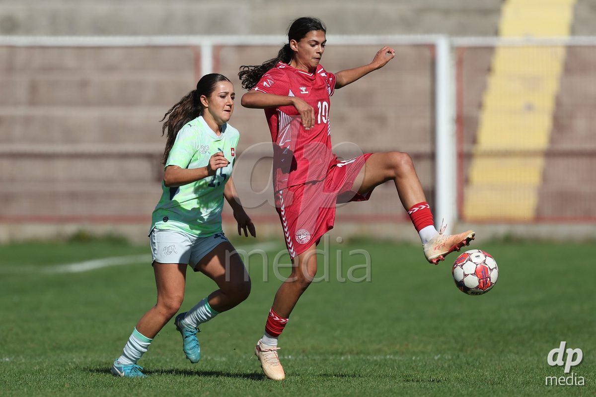 KAKANJ, BOSNIA AND HERZEGOVINA - OCTOBER 13: Laura Kott of Switzerland and Mila Bischoff of Denmark during the UEFA Womens European Under-19 Qualifier match between Denmark and Switzerland at Mladost Stadium on October 13, 2026 in Kakanj, Bosnia and Herzegovina. Photo: Armin Durgut/Pixsell/DP Media