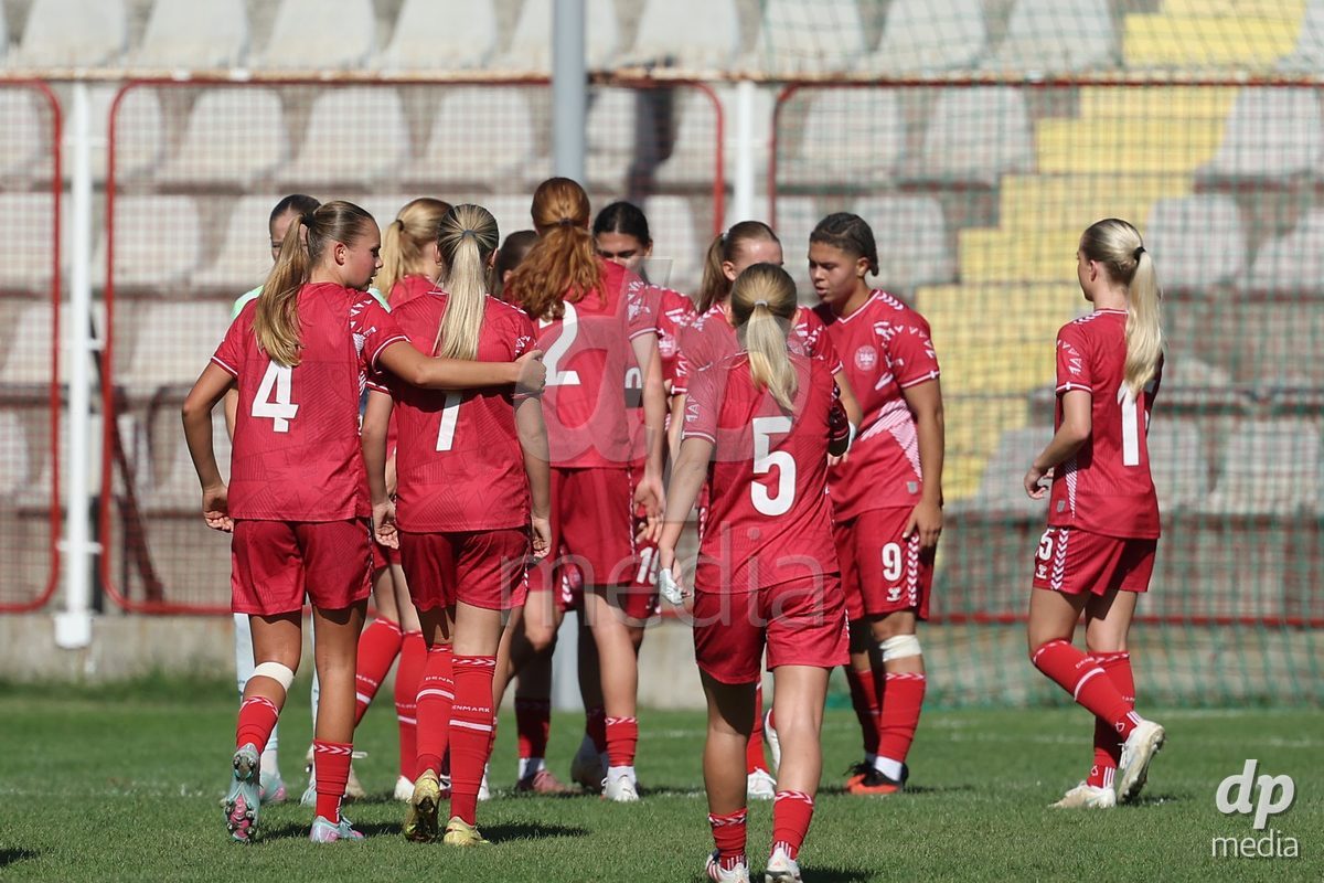 KAKANJ, BOSNIA AND HERZEGOVINA - OCTOBER 13: Players of Denmark celebrate after Mila Bischoff of Denmark score a goal for 2:1 the UEFA Womens European Under-19 Qualifier match between Denmark and Switzerland at Mladost Stadium on October 13, 2026 in Kakanj, Bosnia and Herzegovina. Photo: Armin Durgut/Pixsell/DP Media